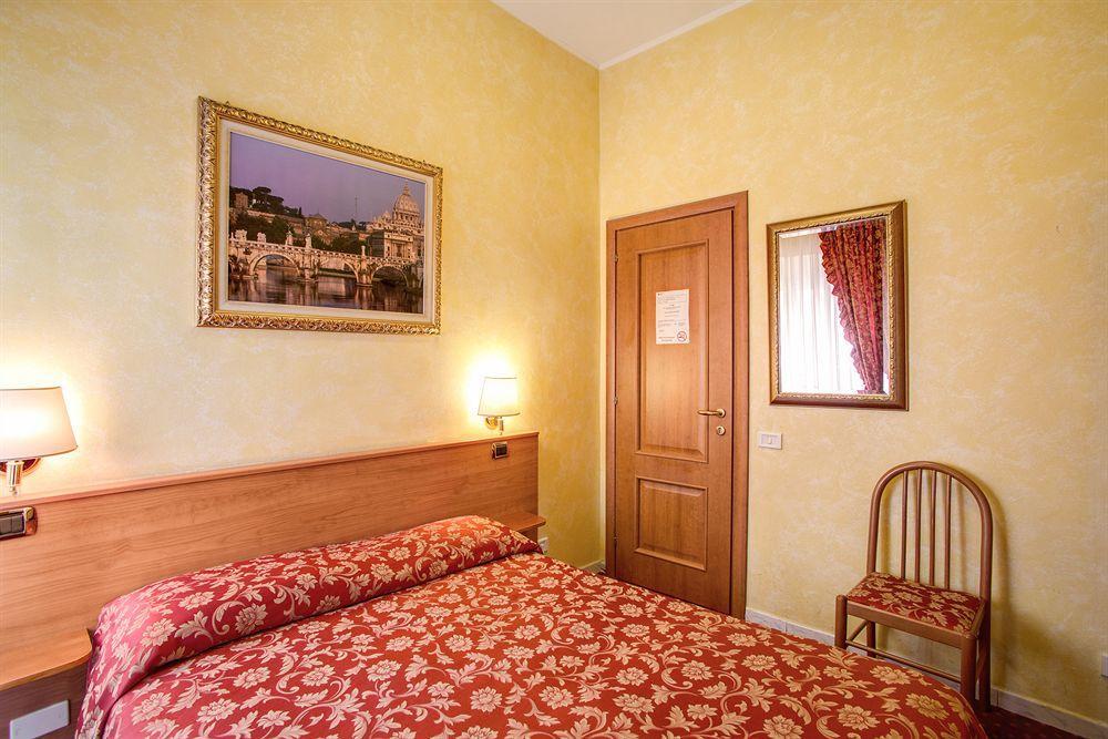 Monti Guest House - Affittacamere Rome Buitenkant foto